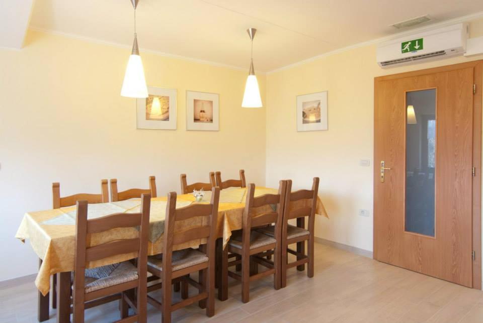Kraljic - Primoz Cotar Bed & Breakfast Dornberk ภายนอก รูปภาพ